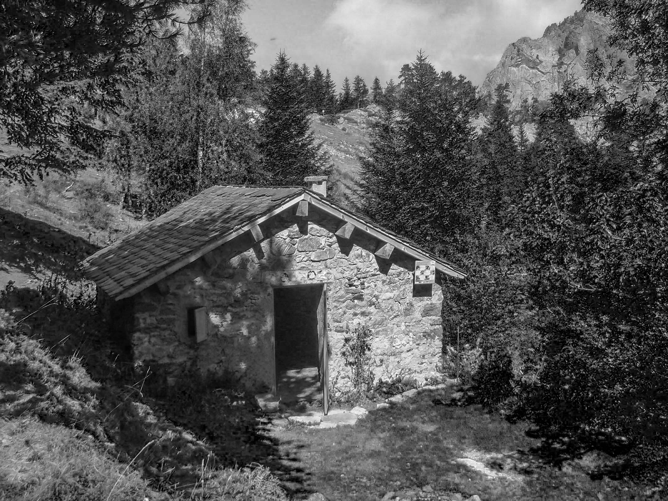 CABANE PASTORALE
DE MARIAILLES GPC_Mariailles/photos/02.jpg