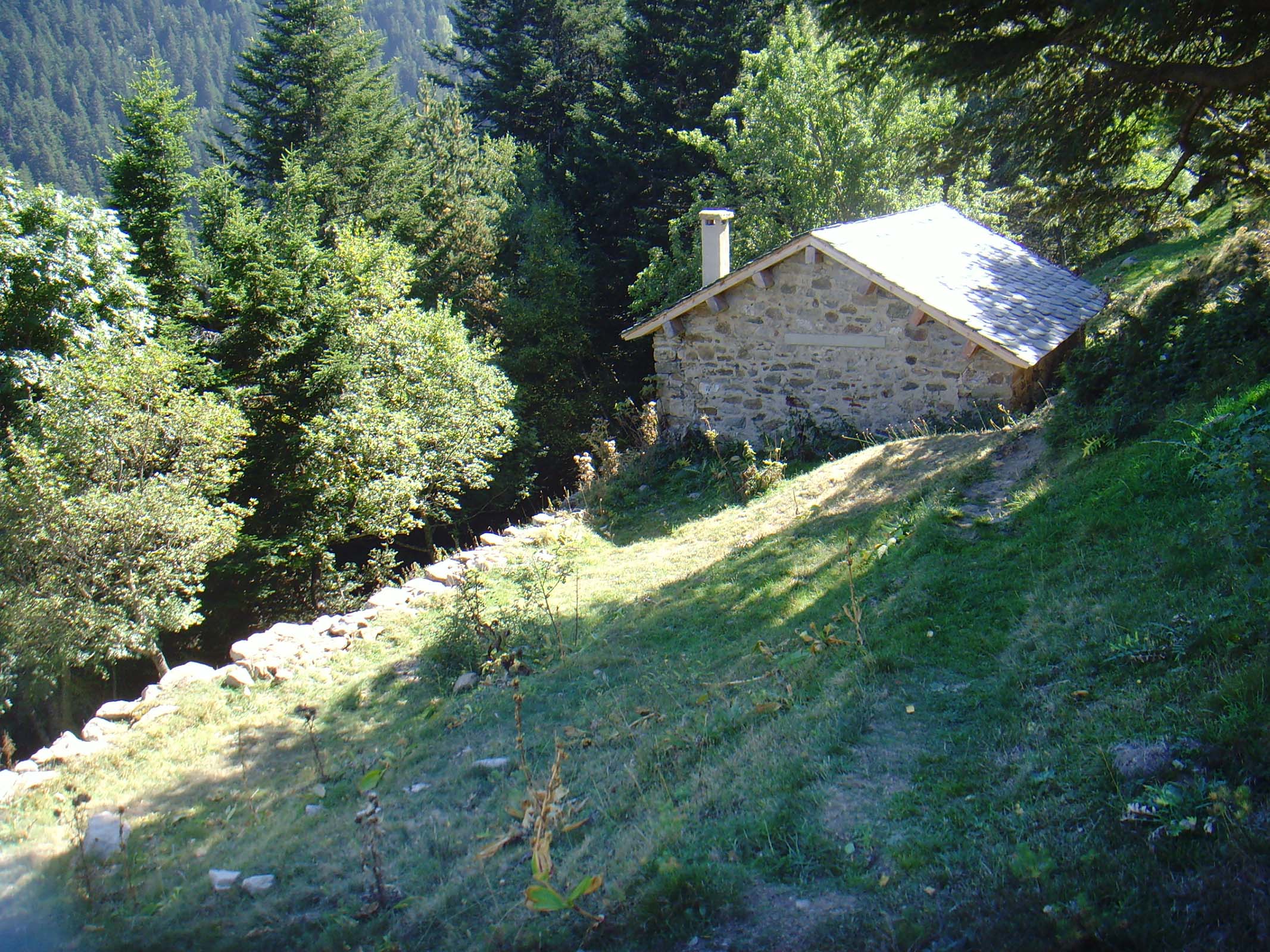 CABANE PASTORALE
DE MARIAILLES GPC_Mariailles/photos/chantier/02.jpg