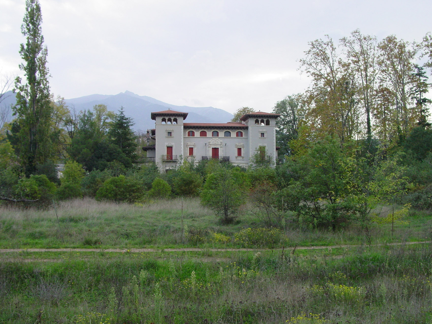 CENTRE PAU CASALS
TRANCHE 1 UCEextension_Prades/photos/02.jpg